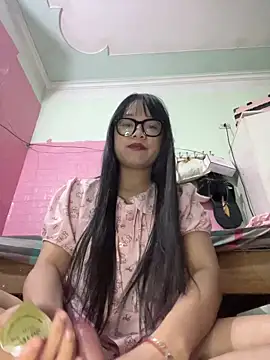 Leeeeiu online show from June 7, 2026, 3:16 pm