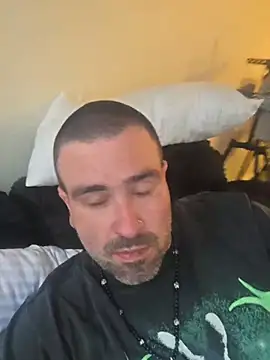 Biggbaddwulf7 online show from April 8, 2026, 1:27 am