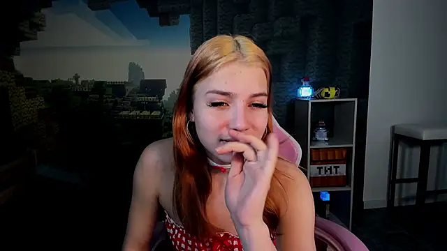 RosaFowler online show from March 1, 2026, 10:50 am