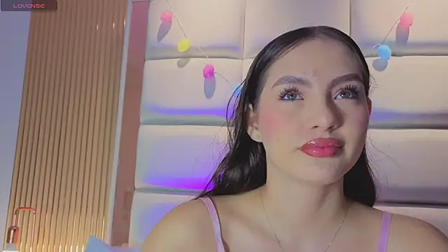 Megaan Rousee online show from April 19, 2026, 11:42 am