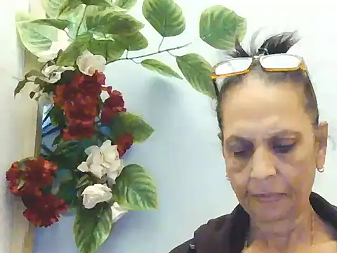Hot queen58 online show from June 5, 2026, 9:48 am