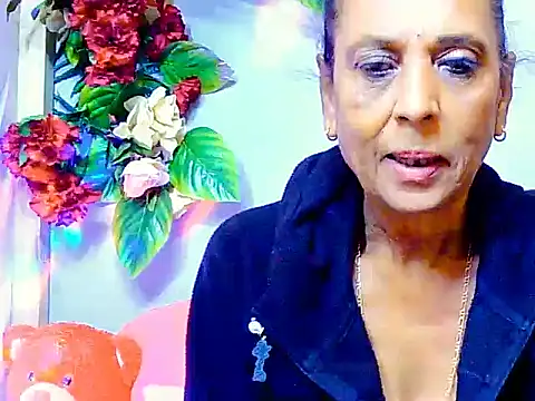 Hot queen58 online show from June 6, 2026, 5:34 am