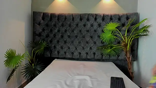 Snapshot of ZANE_EVANS chatting on March 3, 2026, 12:44 pm ZANE EVANS online show from March 3, 2026, 12:44 pm