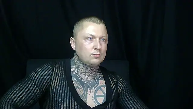 Snapshot of devilWithTats chatting on April 29, 2026, 1:26 pm devilWithTats online show from April 29, 2026, 1:26 pm