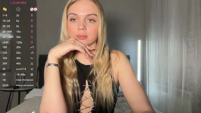Snapshot of AlexaDeviliciouss chatting on April 27, 2026, 3:10 pm AlexaDeviliciouss online show from April 27, 2026, 3:10 pm