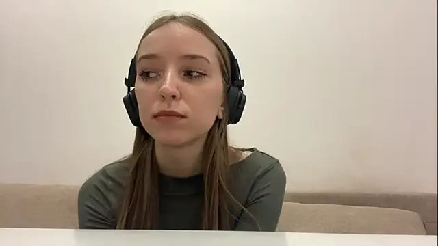 Snapshot of NovaXP chatting on February 28, 2026, 12:28 pm NovaXP online show from February 28, 2026, 12:28 pm