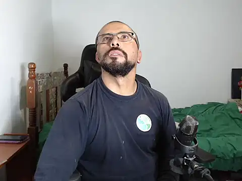 Snapshot of Nano_Cruz chatting on March 15, 2026, 11:33 pm Nano Cruz online show from March 15, 2026, 11:33 pm