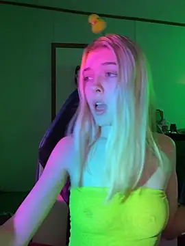 Rainsworld420 online show from April 4, 2026, 3:38 am