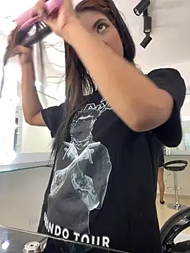 VioletaHills  online show from March 6, 2026, 12:23 pm