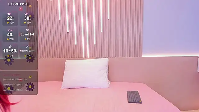 Zoee cute  online show from March 21, 2026, 1:16 pm