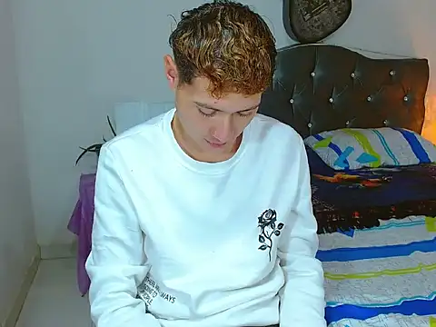  Santi2 online show from April 7, 2026, 1:06 am