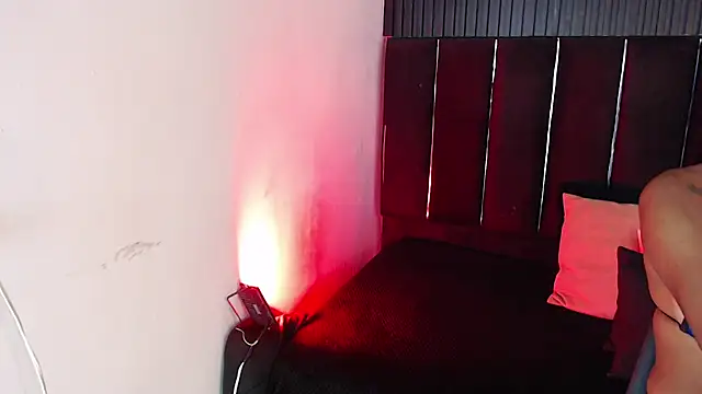 Tiana Glow2 online show from April 22, 2026, 9:49 pm