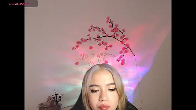 sweet molly420 online show from June 1, 2026, 8:10 pm