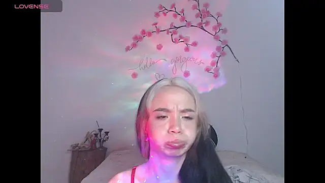 sweet molly420 online show from June 4, 2026, 4:35 pm
