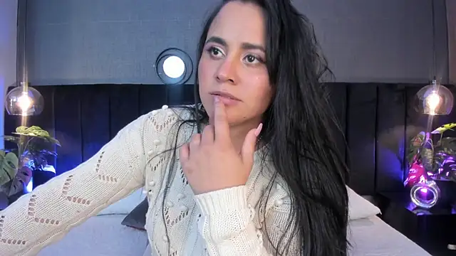 alejandra  garcia online show from April 5, 2026, 9:01 pm