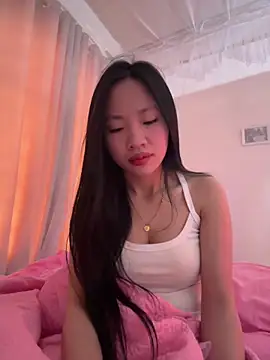 MIABCDZ online show from March 15, 2026, 2:39 am