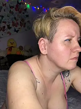 Snapshot of SofiaAmour chatting on April 7, 2026, 8:20 pm SofiaAmour online show from April 7, 2026, 8:20 pm