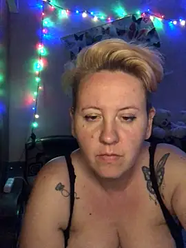 Snapshot of SofiaAmour chatting on April 17, 2026, 7:50 pm SofiaAmour online show from April 17, 2026, 7:50 pm