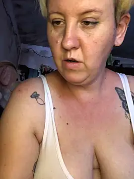 Snapshot of SofiaAmour chatting on June 14, 2026, 2:30 pm SofiaAmour online show from June 14, 2026, 2:30 pm