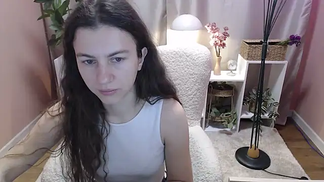 MistyBree online show from April 11, 2026, 8:07 am