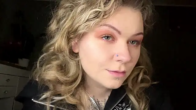 YoungAlina online show from March 28, 2026, 2:27 pm