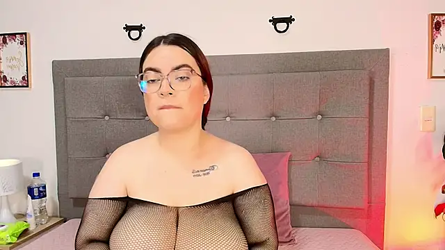 Kiara noirr online show from April 4, 2026, 11:40 am