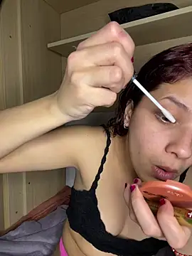 MommySexxy23 online show from March 24, 2026, 7:52 pm