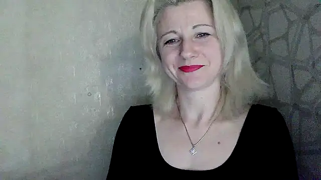 Katerina-Kissa online show from April 17, 2026, 6:44 pm