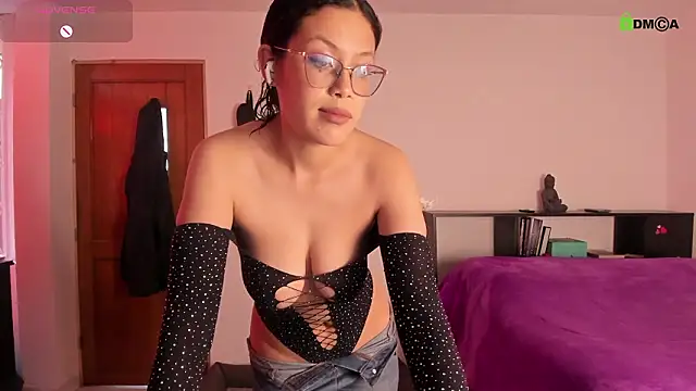 sara  aster online show from March 28, 2026, 5:56 pm