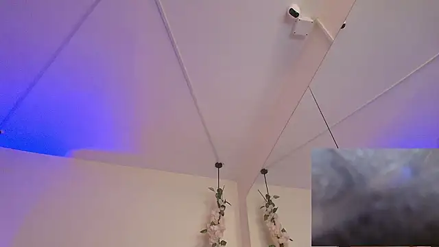 Caandace online show from March 19, 2026, 7:18 pm