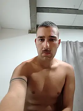 Snapshot of straightdude99 chatting on March 1, 2026, 5:31 am straightdude99 online show from March 1, 2026, 5:31 am