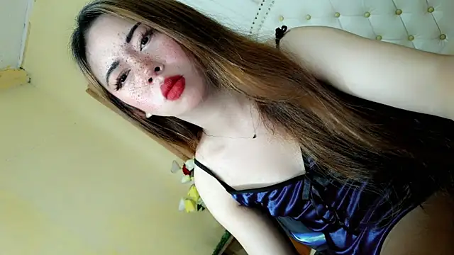 Snapshot of Seductive_sophie chatting on May 3, 2026, 1:55 am Seductive sophie online show from May 3, 2026, 1:55 am