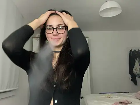 Ellamay06 online show from April 17, 2026, 7:50 pm