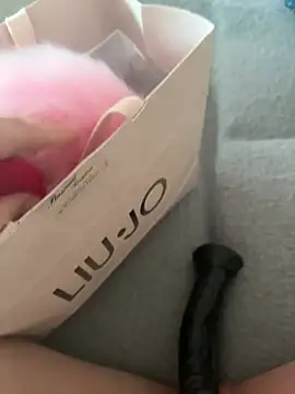 sexy banny  online show from March 3, 2026, 3:51 pm