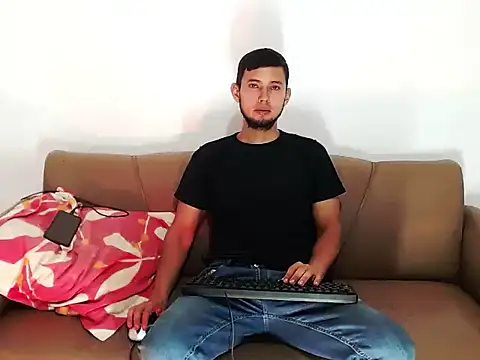 Snapshot of Braxel93 chatting on March 5, 2026, 2:40 am Braxel93 online show from March 5, 2026, 2:40 am