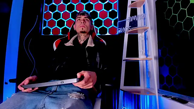 Max Hader  online show from March 30, 2026, 2:56 am