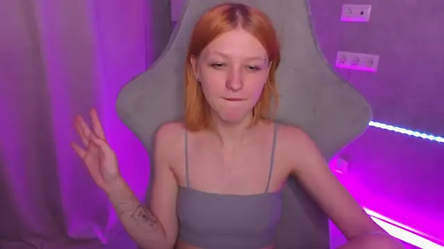 Emma Dusk online show from June 9, 2026, 1:06 am