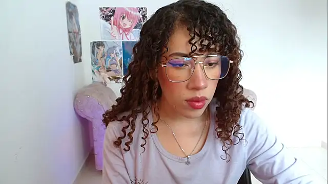 sweetluna luna online show from April 11, 2026, 1:59 pm