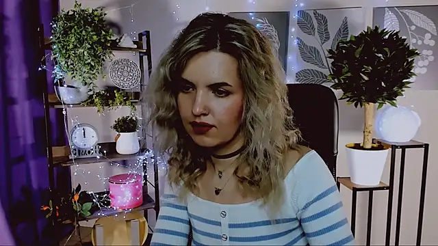AliceSmite online show from April 12, 2026, 1:16 pm