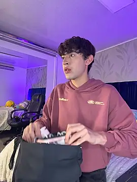 MatthewMoore  online show from April 5, 2026, 1:03 am