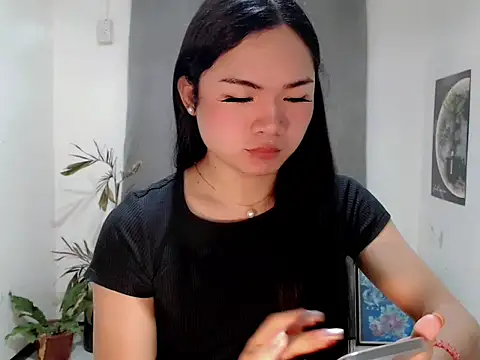 rainexox1 online show from May 14, 2026, 5:31 pm