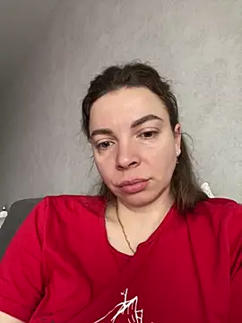 Luna2547 online show from April 10, 2026, 5:34 am