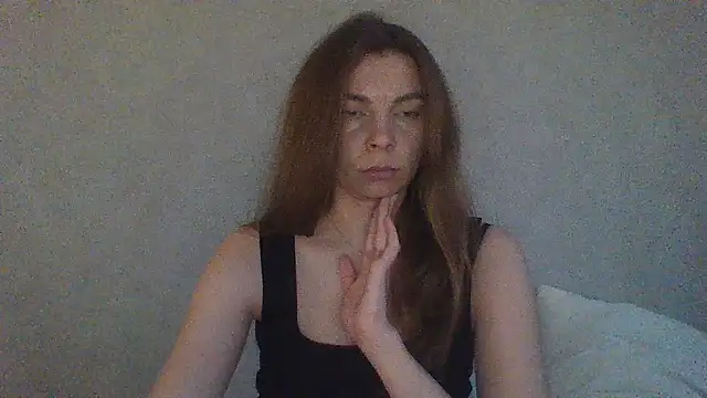 Luna2547 online show from April 18, 2026, 4:22 pm