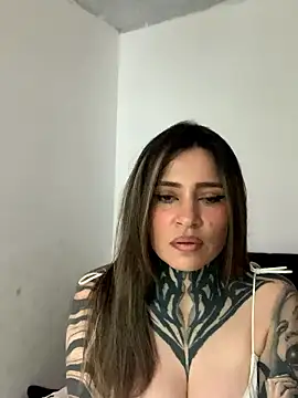 Snapshot of AlanaRoa_ chatting on June 4, 2026, 3:18 pm AlanaRoa online show from June 4, 2026, 3:18 pm