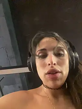 sweetwanda online show from April 14, 2026, 4:24 pm