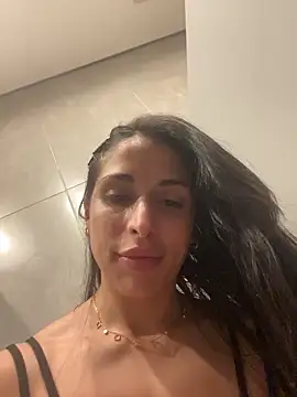 sweetwanda online show from May 18, 2026, 3:29 pm