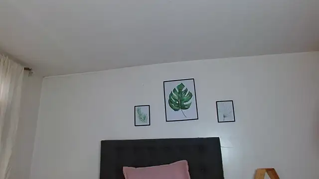 samanthachop online show from June 10, 2026, 2:16 pm