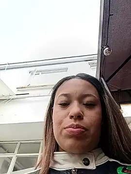 Baby Pink Love online show from April 7, 2026, 1:22 pm