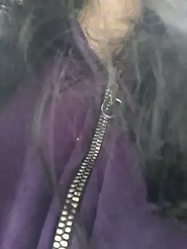 Snapshot of Naomimolie chatting on May 4, 2026, 1:07 pm Naomimolie online show from May 4, 2026, 1:07 pm