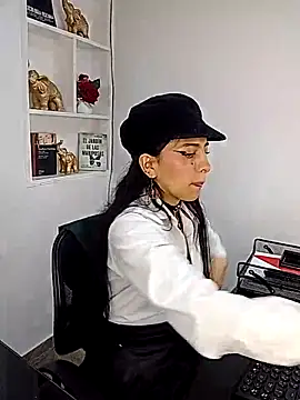 jaade doll online show from March 31, 2026, 1:11 pm